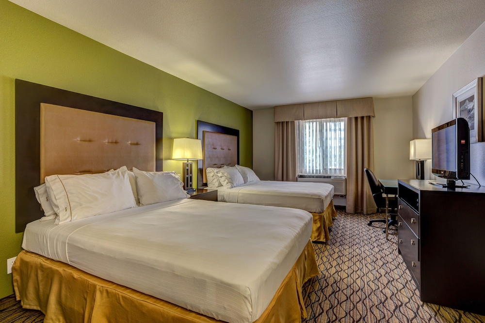 holiday inn express and suites montrose