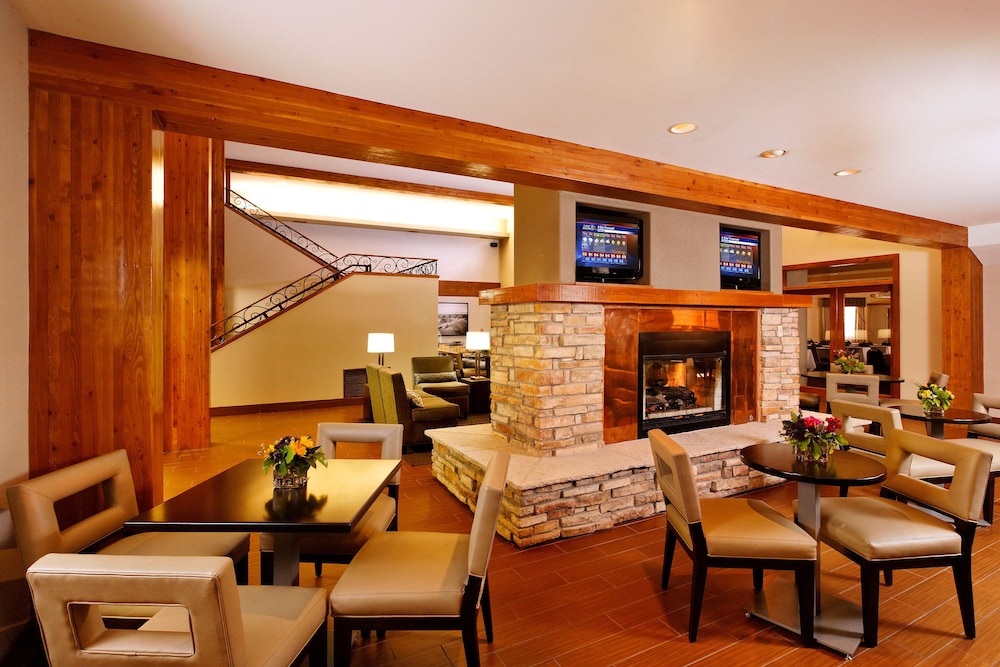 holiday inn express and suites montrose