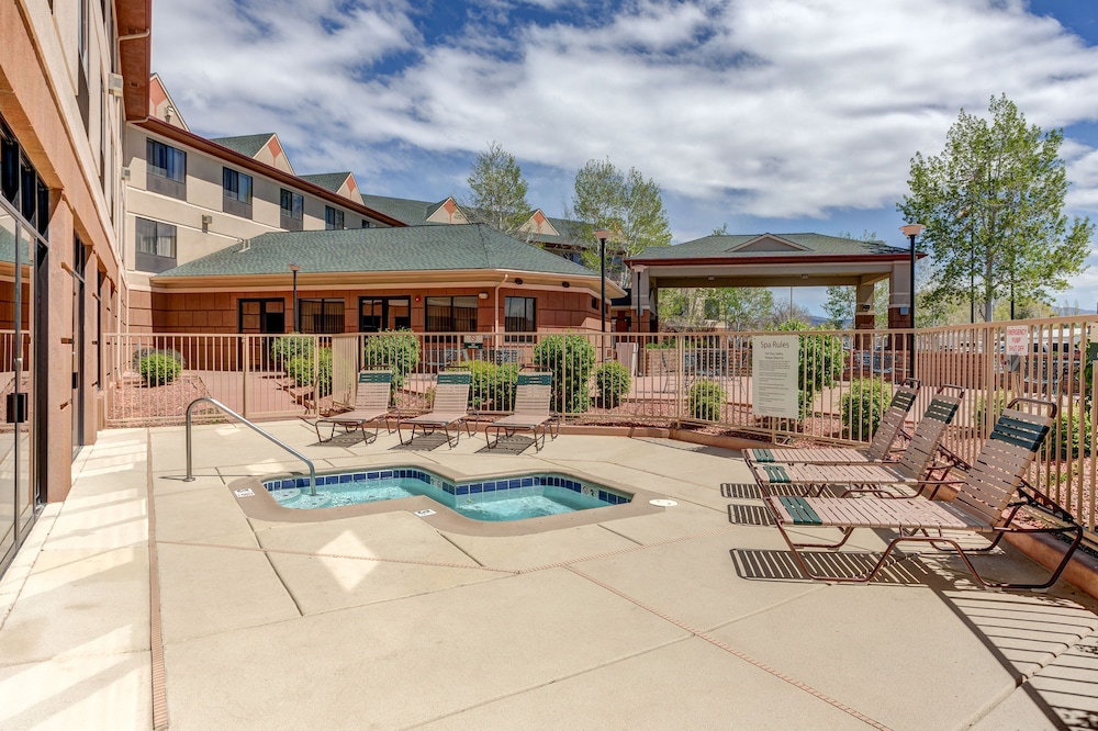 holiday inn express and suites montrose
