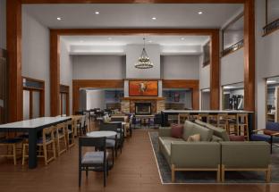 holiday inn express and suites montrose