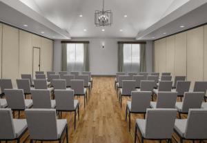 holiday inn express and suites montrose