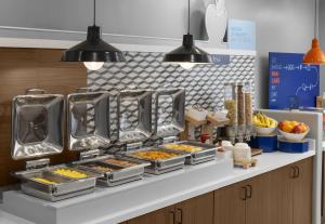 holiday inn express and suites montrose