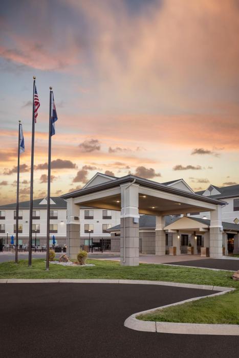 holiday inn express and suites montrose