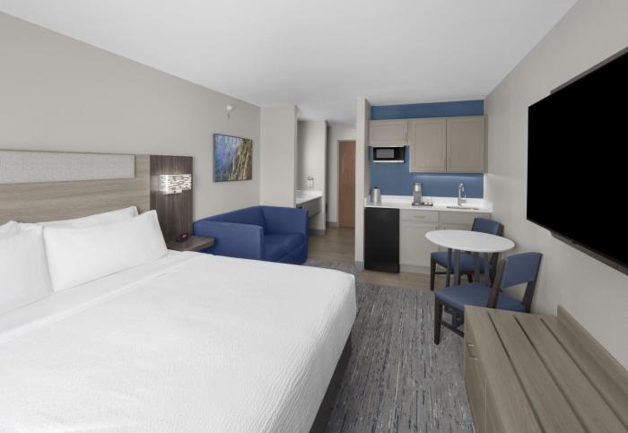 holiday inn express and suites montrose