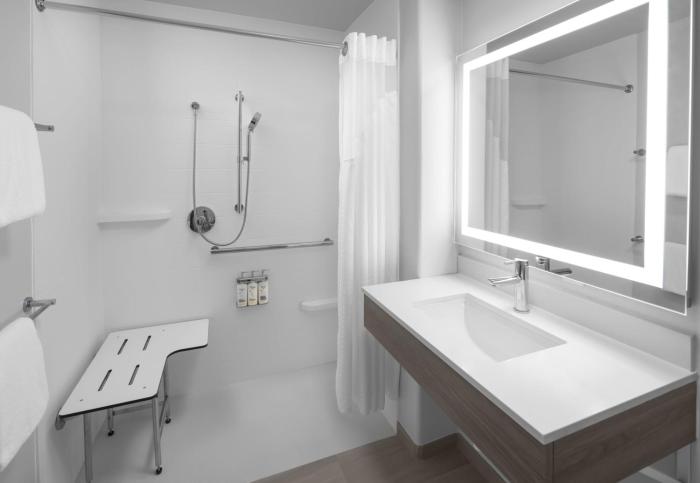 holiday inn express and suites montrose