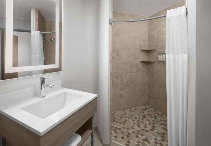 holiday inn express and suites montrose