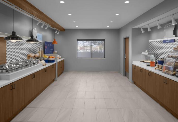 holiday inn express and suites montrose