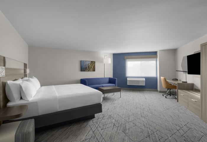 holiday inn express and suites montrose