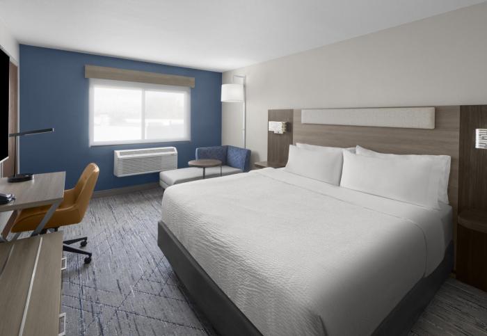 holiday inn express and suites montrose