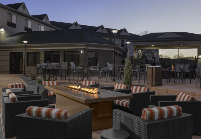 holiday inn express and suites montrose