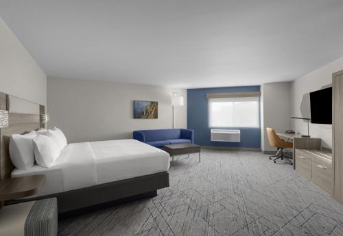 holiday inn express and suites montrose