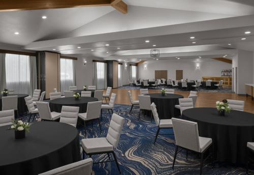 holiday inn express and suites montrose