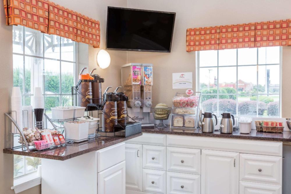 super 8 by wyndham foley