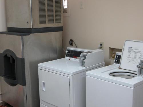 super 8 by wyndham foley