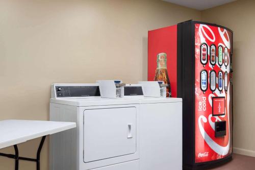 super 8 by wyndham foley