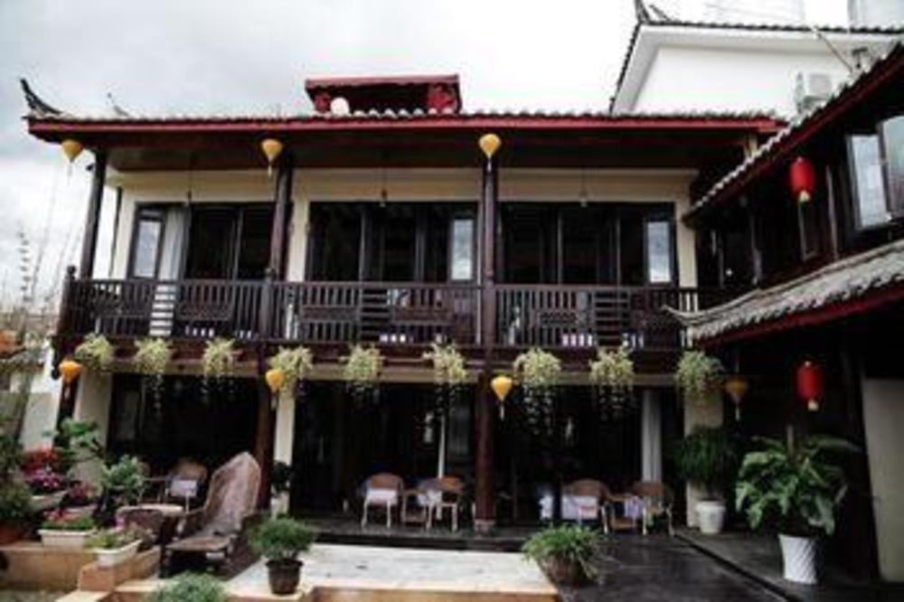 floral hotel yangguang sandi