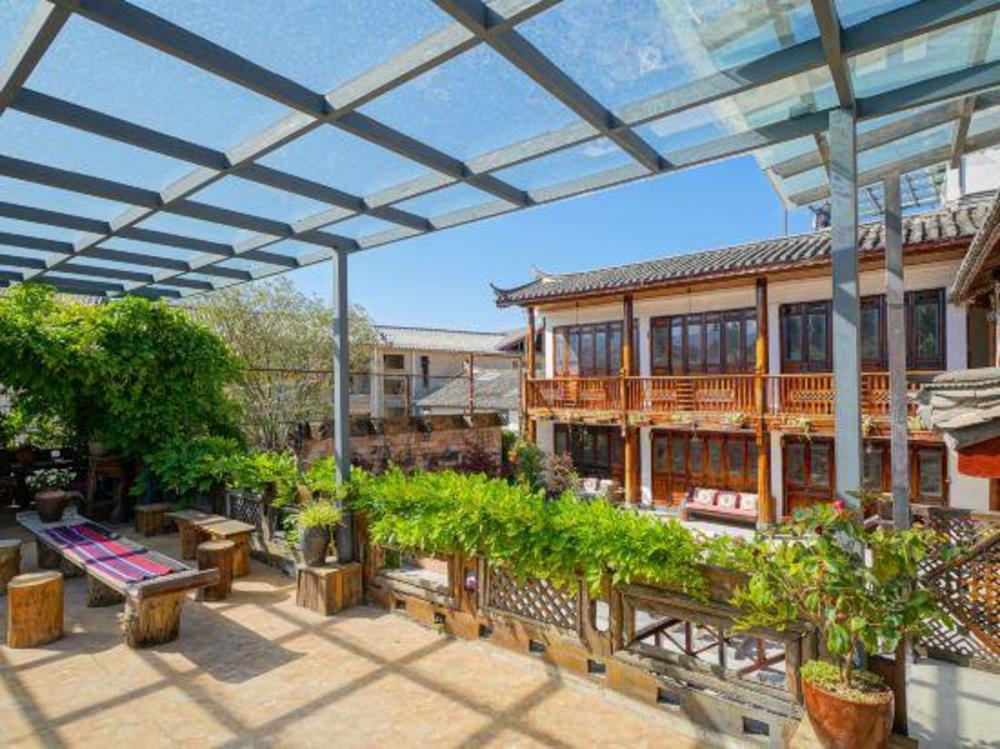 floral hotel yangguang sandi