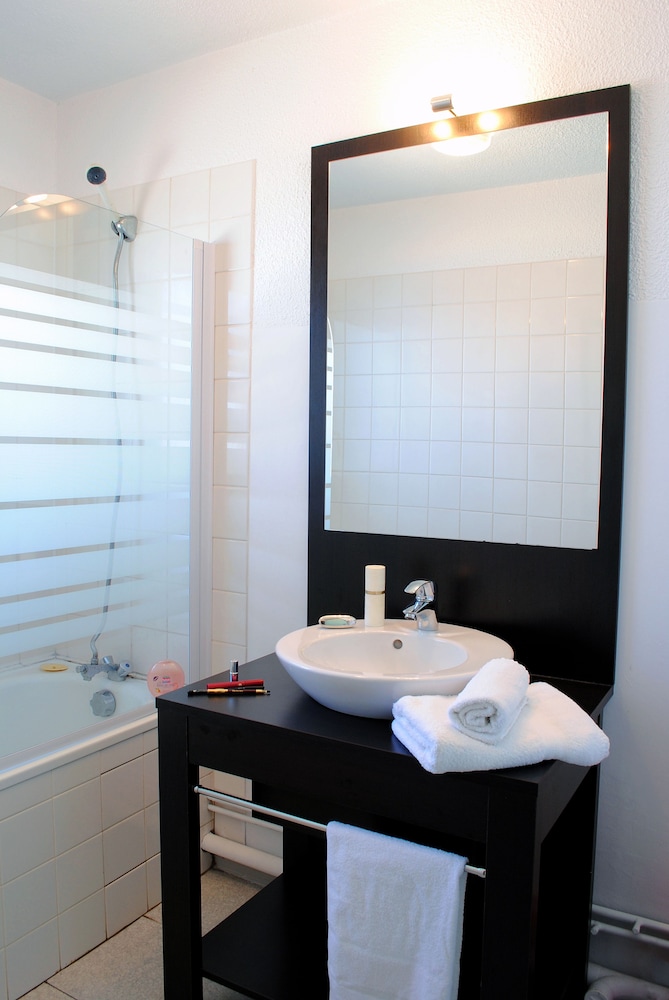 residence nemea les gourbets