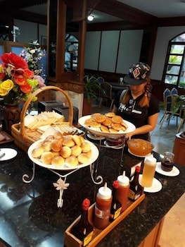 royal twins palace hotel