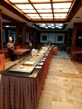 royal twins palace hotel