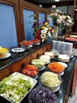 royal twins palace hotel