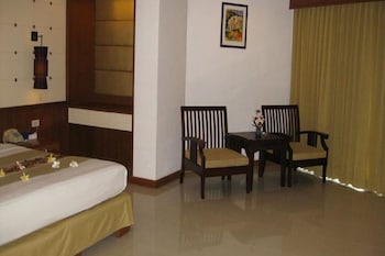 royal twins palace hotel