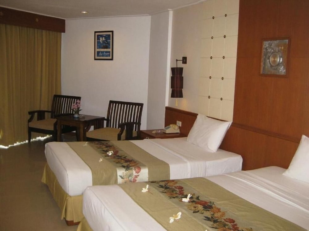 royal twins palace hotel