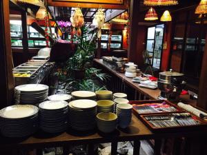 birds and bees resort