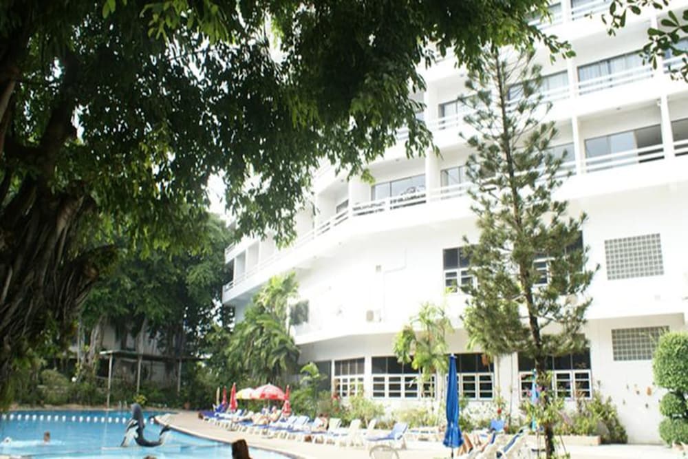 royal palace hotel pattaya