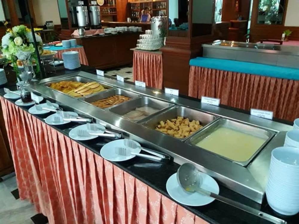 royal palace hotel pattaya