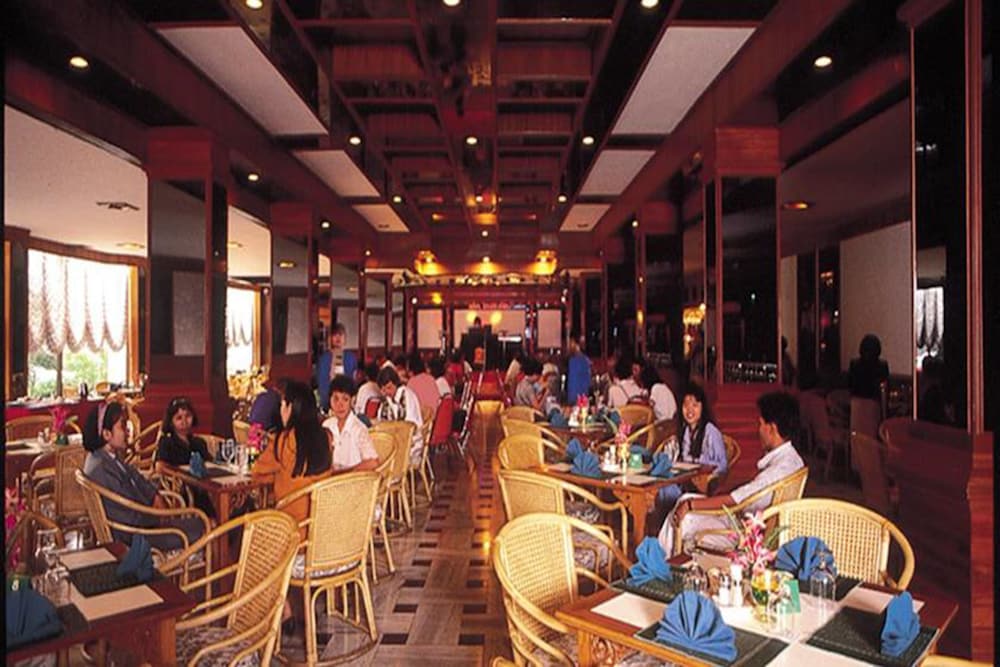royal palace hotel pattaya