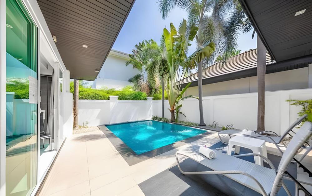 premium pool villa pattaya