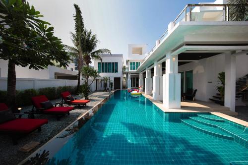 premium pool villa pattaya