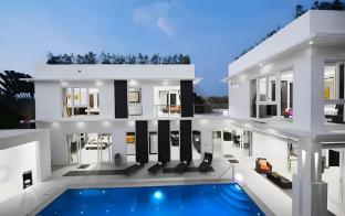 premium pool villa pattaya