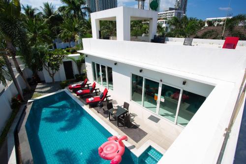 premium pool villa pattaya
