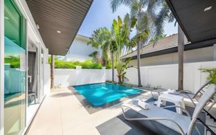 premium pool villa pattaya