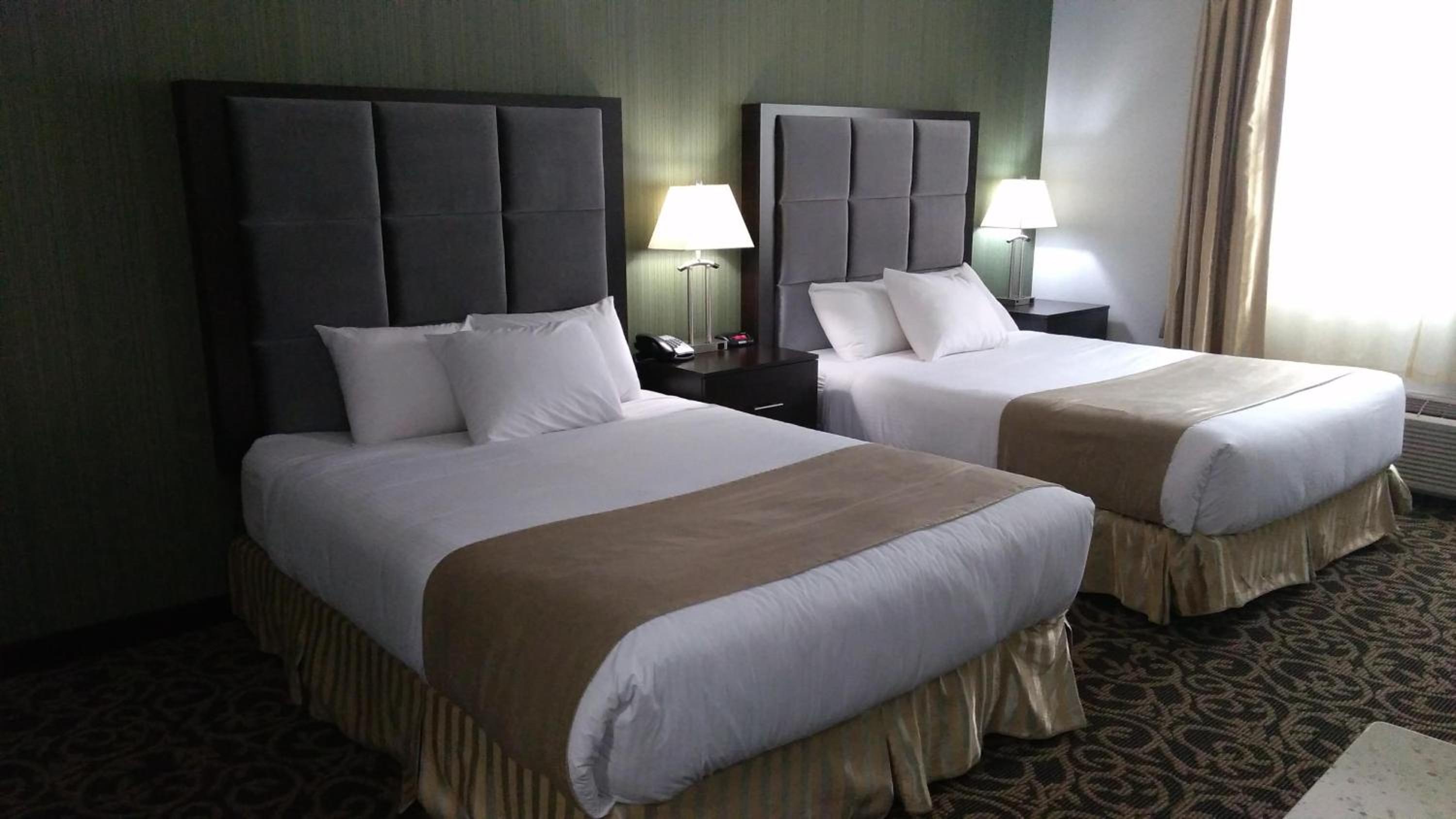 paradise inn and suites redwater