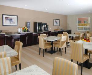 paradise inn and suites redwater