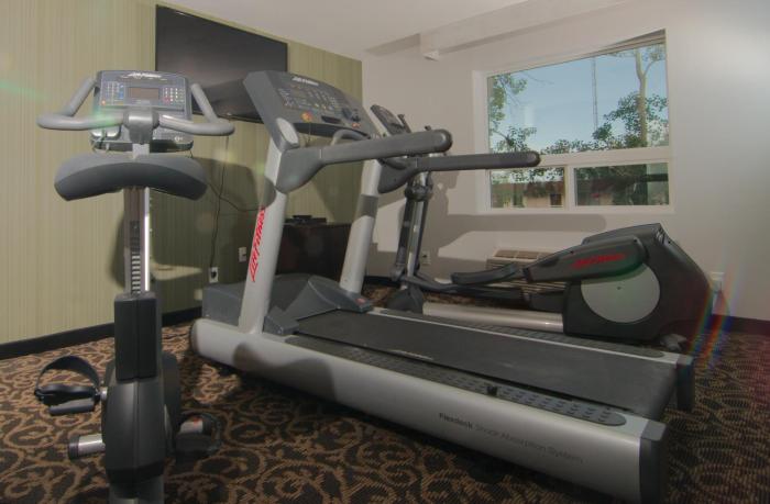 paradise inn and suites redwater