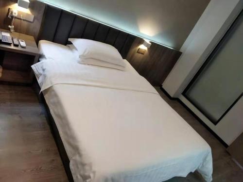 7 days premium hotel zigong bus terminal