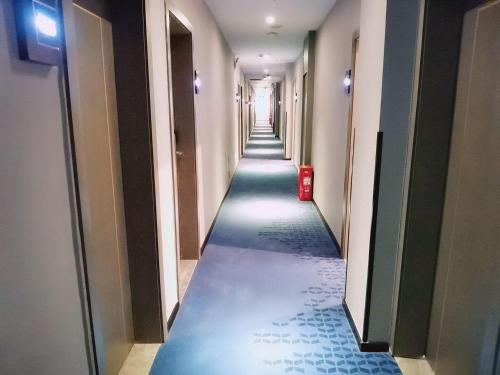 7 days premium hotel zigong bus terminal