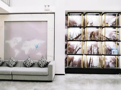 7 days premium hotel zigong bus terminal