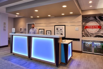 Hampton Inn & Suites Cincinnati-Mason,,3 star