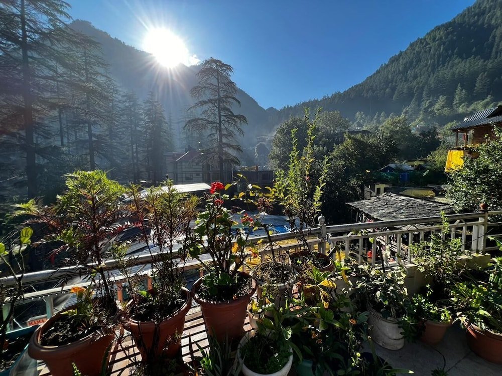 Little Italy Inn,Manikaran Rd, Kasol, Himachal Pradesh 175105,3 star