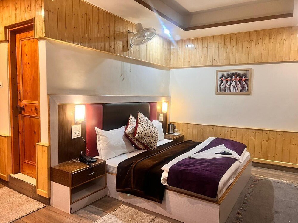 Little Italy Inn,Manikaran Rd, Kasol, Himachal Pradesh 175105,3 star