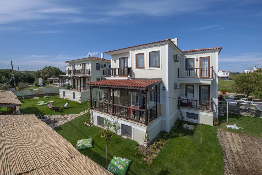 k bozcaada paralia