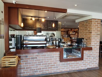 magic suite abu halifa