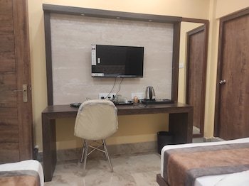 Hotel Friend's Palace,Gnb Nagar, Dhanuanagarh, Tezpur, Assam 784001,2 star