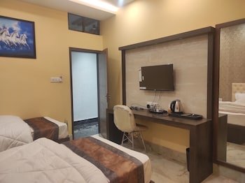 Hotel Friend's Palace,Gnb Nagar, Dhanuanagarh, Tezpur, Assam 784001,2 star