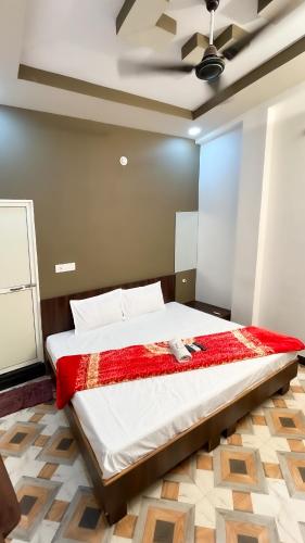 Hotel Rudraksh,7/1, Rudraksh Parisar, Near Mahakal Corridor Ravi, Shankar Nagar, Ujjain, Madhya Pradesh 456001,3 star